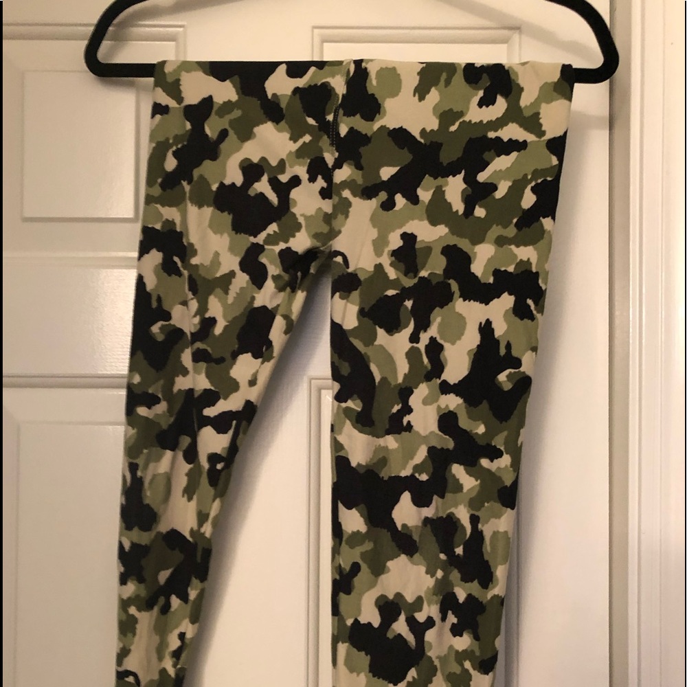 LulaRoe CAMO Leggings OS